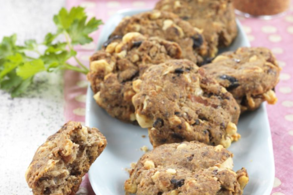 Cookies à l'Emmental de Savoie, olives et jambon cru