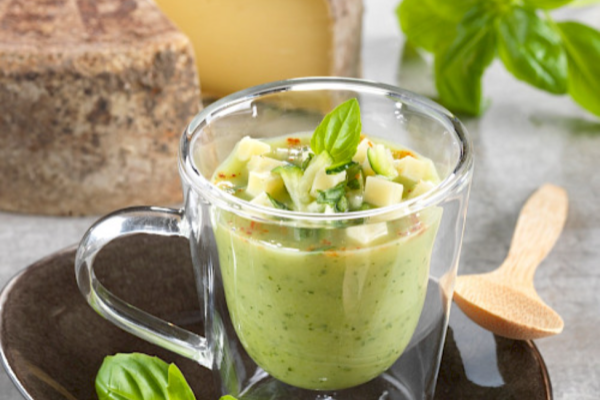 Soupe glacée de courgettes à la Tomme de Savoie IGP