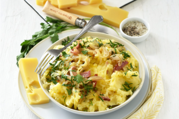 Smash aux pommes de terre, Emmental de Savoie et bacon